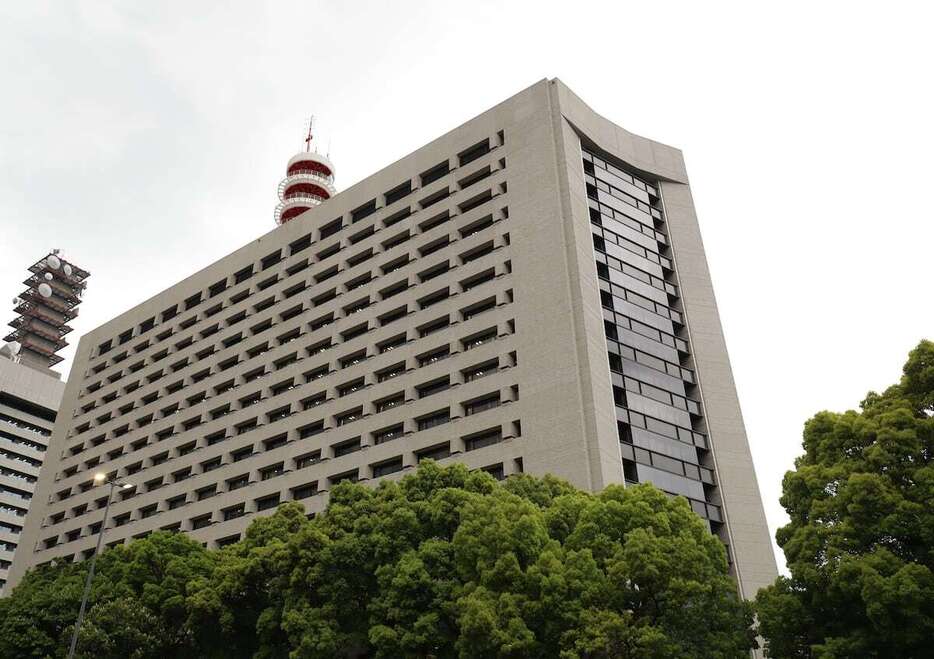 SNSで知り合った高校2年の女子生徒に現金渡しわいせつ　容疑でホストの男逮捕